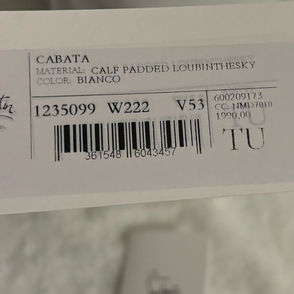 CHRISTIAN LOUBOUTIN
Nappa Embossed Small East West Cabata Tote White
Size - Picture 7 of 7